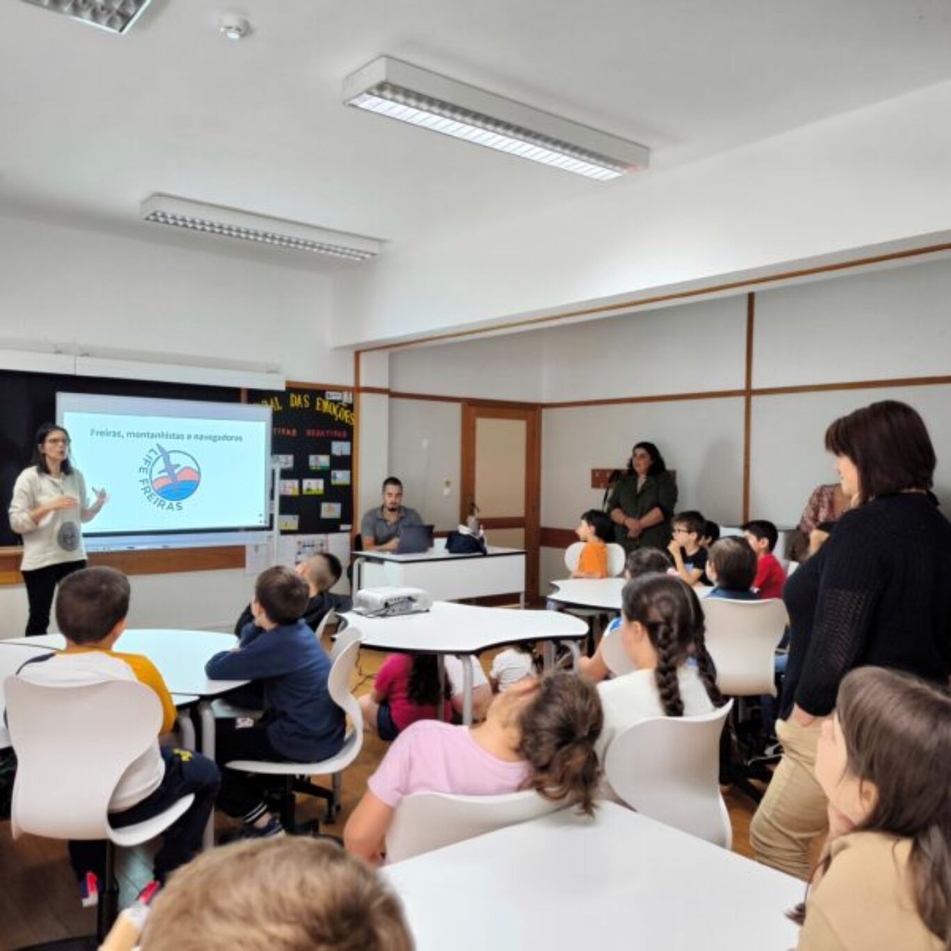 Atelier Freiras, montanhistas e navegadoras